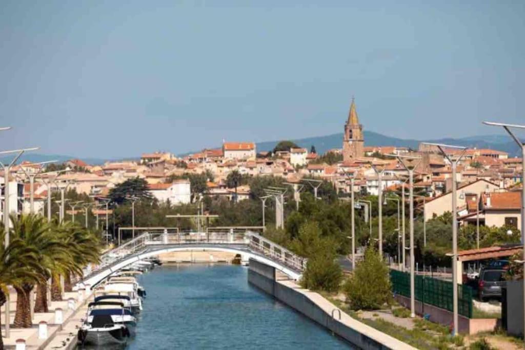 Mobilhome A Frejus A 15 Minute De La Mer Sur Terrain Independant Zewnętrze zdjęcie