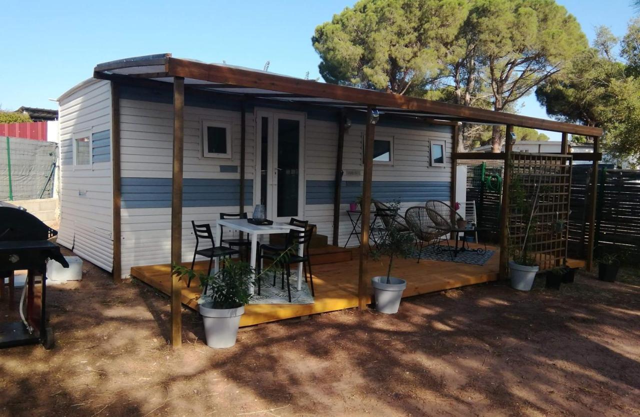 Mobilhome A Frejus A 15 Minute De La Mer Sur Terrain Independant Zewnętrze zdjęcie